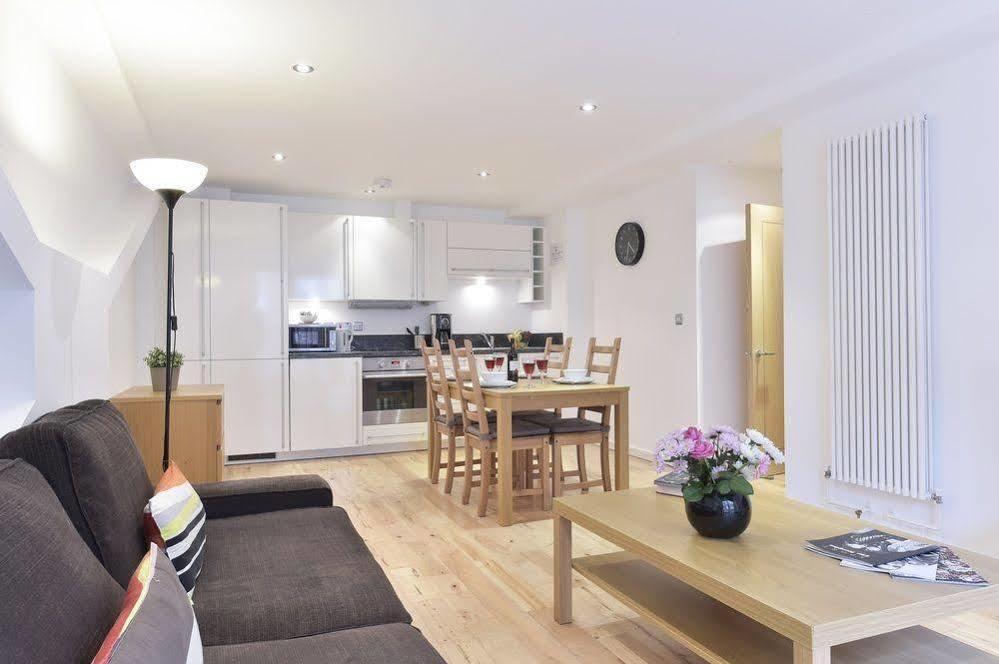 Premier Tower Bridge Apartment * Londen
